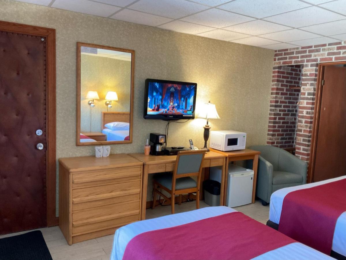 Motel & Hotel La Paysanne Σέρμπρουκ Εξωτερικό φωτογραφία