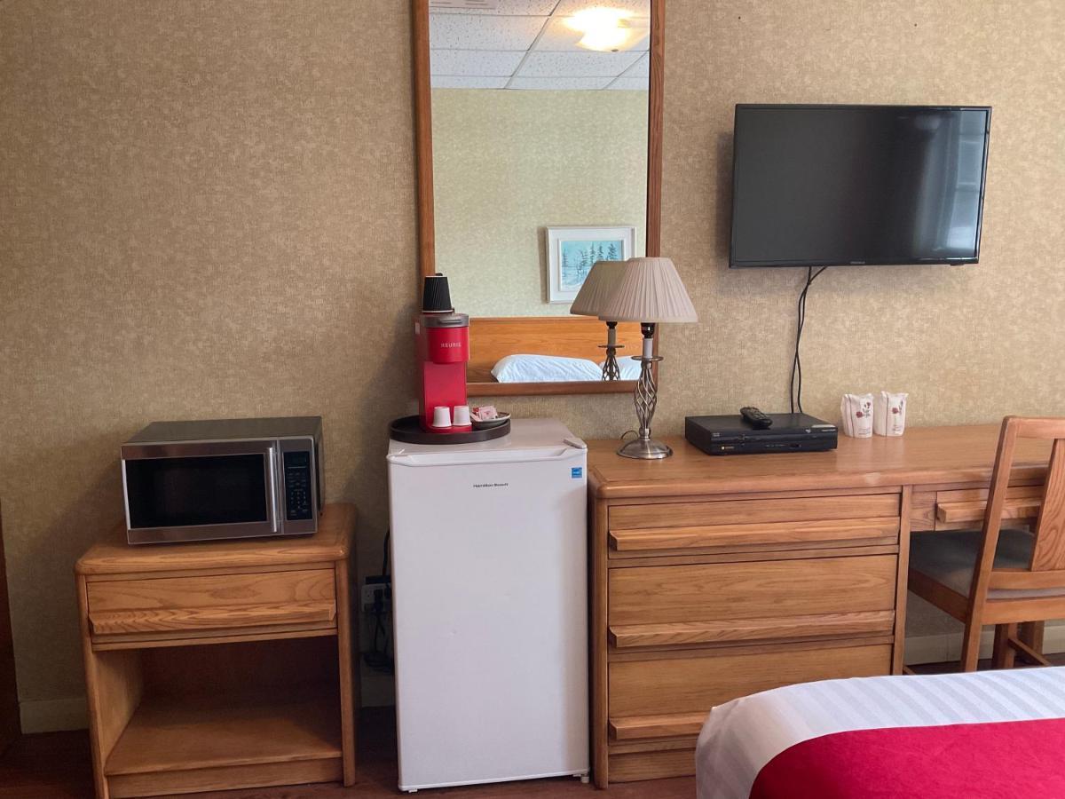 Motel & Hotel La Paysanne Σέρμπρουκ Εξωτερικό φωτογραφία