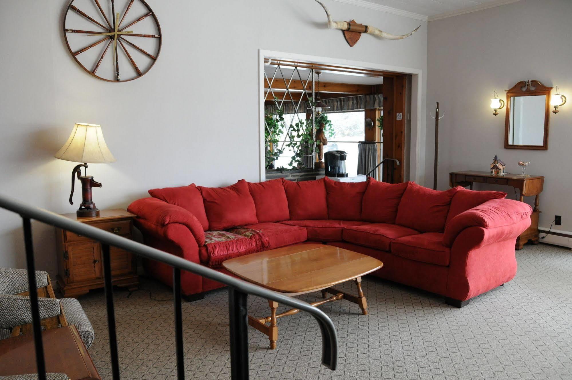 Motel & Hotel La Paysanne Σέρμπρουκ Εξωτερικό φωτογραφία